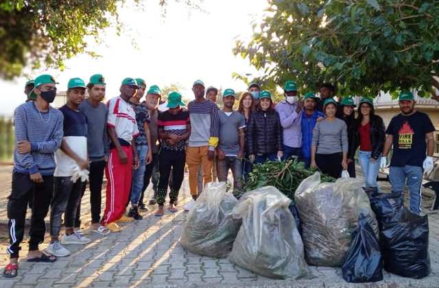 Raddusa. Progetto MADRE TERRA: gli ospiti dei SAI "Vizzini" e l'iniziativa "Pulizia delle Piazze"